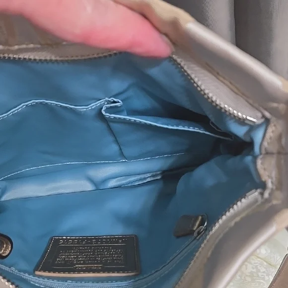 Coach Rare Metallic Soho Bucket Bag with Convertible Strap Looks and Feels New - Picture 7 of 11